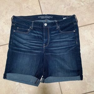 American Eagle Bermuda Shorts